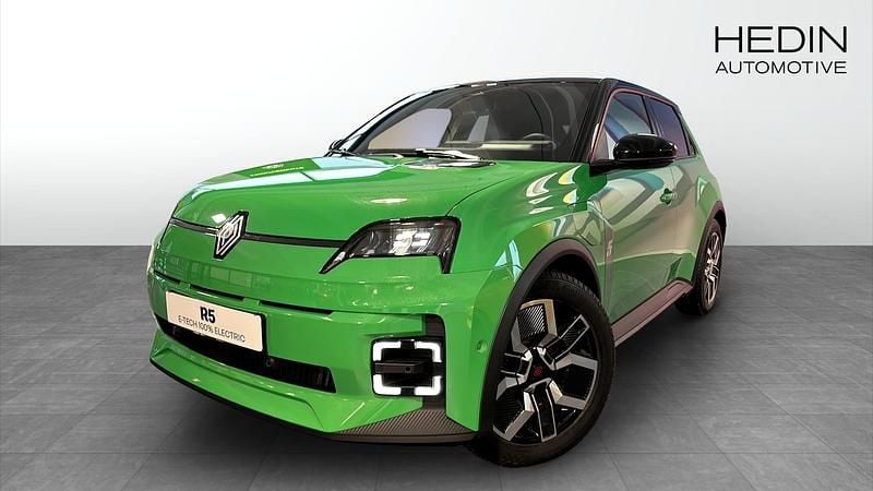 Vit Ny 2025 Renault R5 Evolution Halvkombi | 349 900 kr (Marknadspris) - Bild 1/4