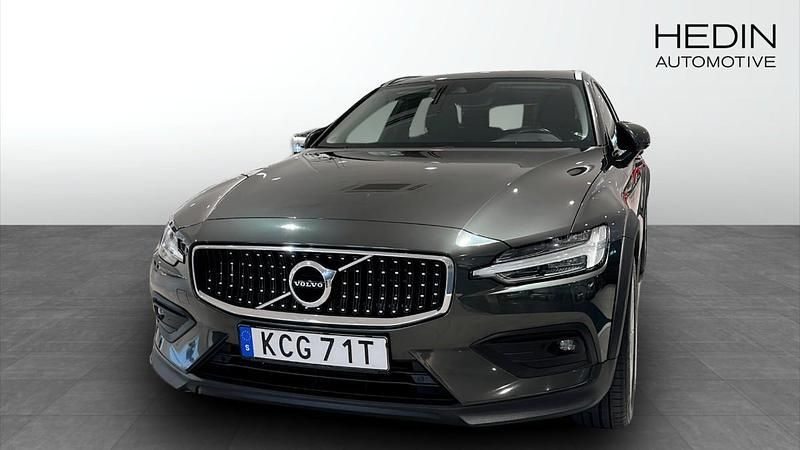 Begagnad 2020 Volvo V60 CC Kombi | 260 000 kr (Bra pris) - Bild 1/4