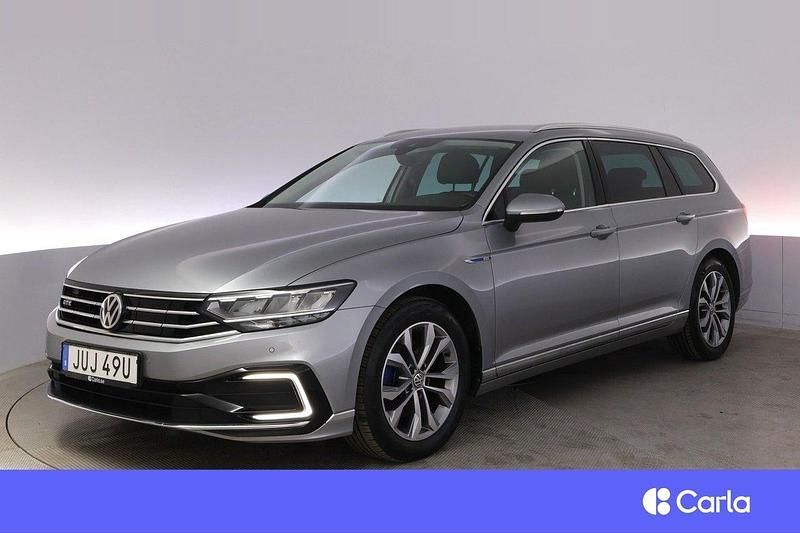 Silver Begagnad 2020 VW Passat GTE Kombi | 254 900 kr (Marknadspris) - Bild 1/4