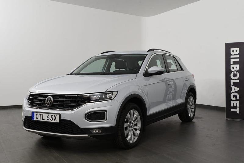 Vit Begagnad 2019 VW T-Roc SUV | 224 800 kr (Marknadspris) - Bild 1/4