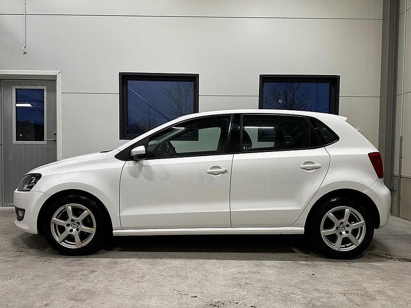 Begagnad VW Polo 86 HK (63 kW) 2011 Vit Halvkombi
