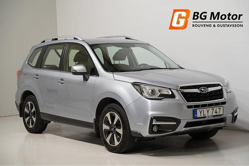 Silver Begagnad 2017 Subaru Forester SUV | 159 800 kr (Dyr) - Bild 1/3