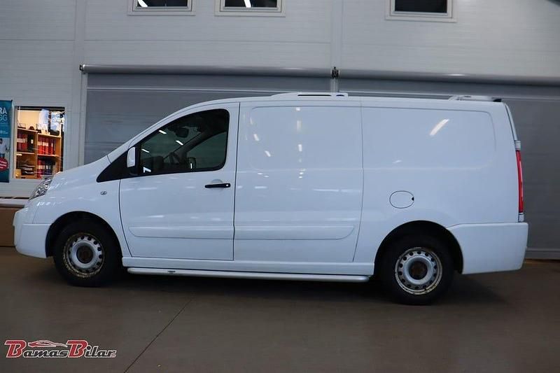 Begagnad Peugeot Expert 164 HK (120 kW) 2015 Vit Van