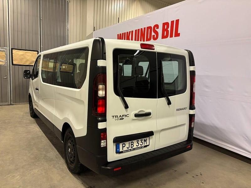 Begagnad Renault Trafic 146 HK (107 kW) 2020 Vit Minibuss