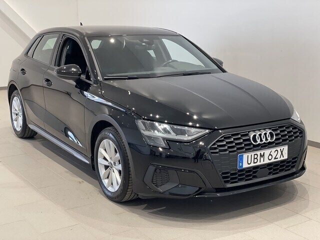 Brilliantsvart Begagnad 2023 Audi A3 Proline | 269 000 kr (Marknadspris) - Bild 1/4