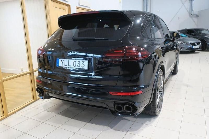 Begagnad Porsche Cayenne GTS Sport 441 HK (324 kW) 2017 Svart SUV