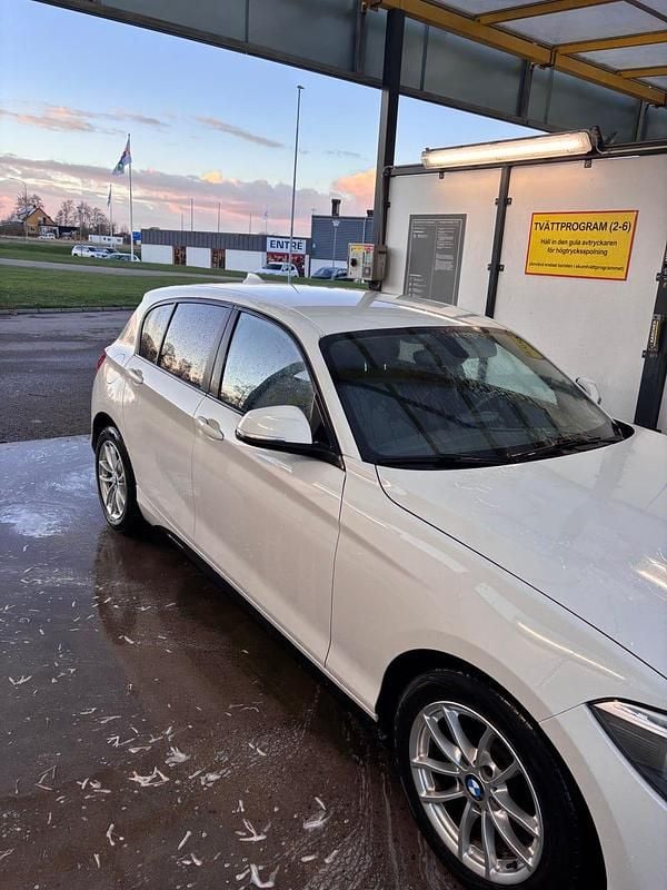 Begagnad BMW 116 116 HK (85 kW) 2013 Halvkombi