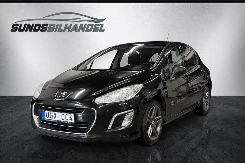 Svart Begagnad 2012 Peugeot 308 Halvkombi | 39 900 kr (Marknadspris) - Bild 1/4