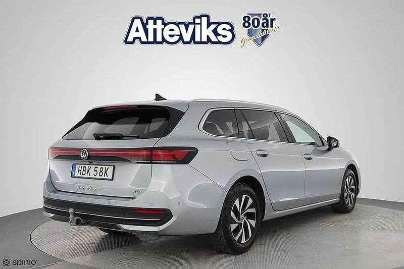 Begagnad VW Passat 151 HK (111 kW) 2024 Silver Kombi