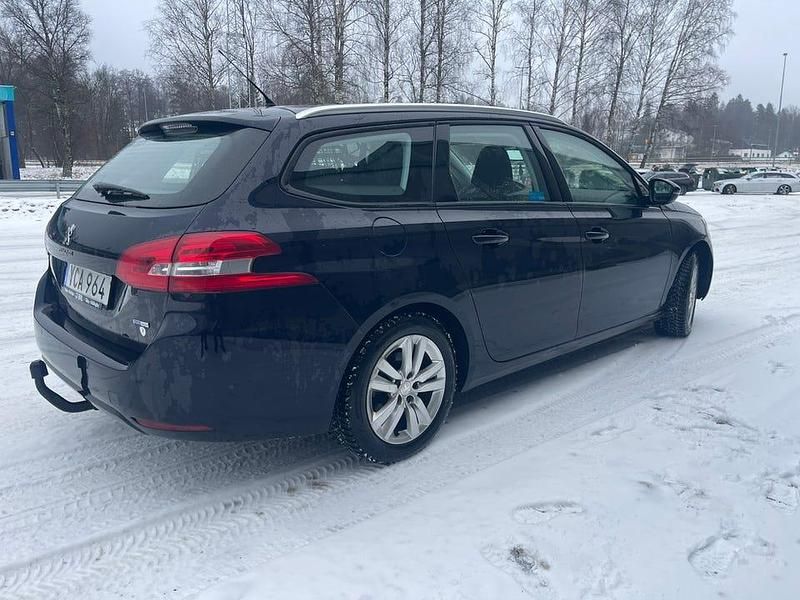Begagnad Peugeot 308 SW 110 HK (80 kW) 2016 Blå Kombi