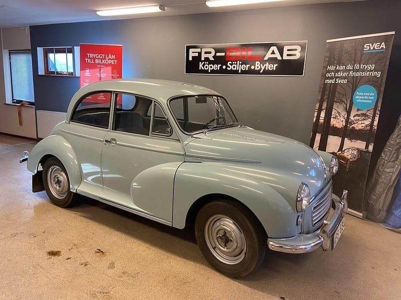 Ljusgrå Begagnad 1961 Morris Minor Sedan | 64 900 kr - Bild 1/2