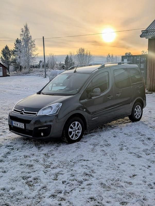 Begagnad 2015 Citroën Berlingo Minibuss | 80 000 kr (Marknadspris) - Bild 1/4