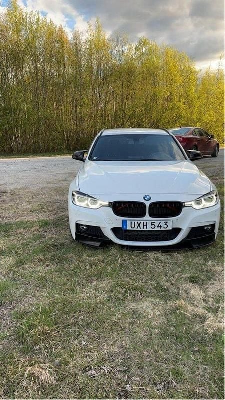 Begagnad BMW 318 M Sport 150 HK (110 kW) 2017 Vit Kombi