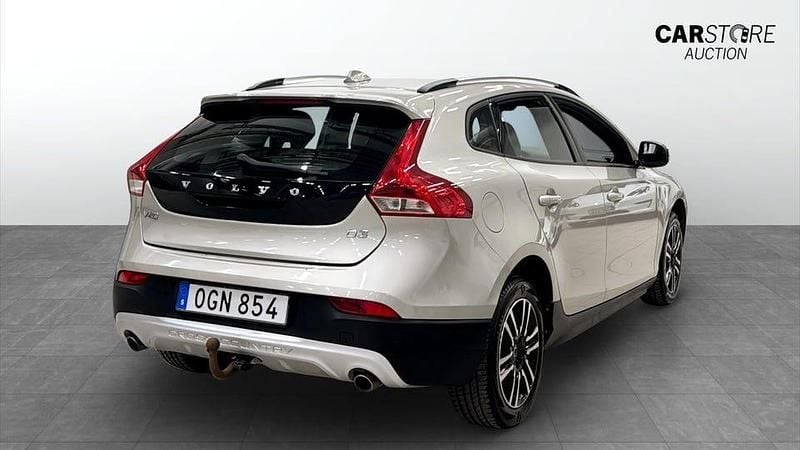 Begagnad Volvo V40 CC Business Edition 150 HK (110 kW) 2017 Brun Kombi