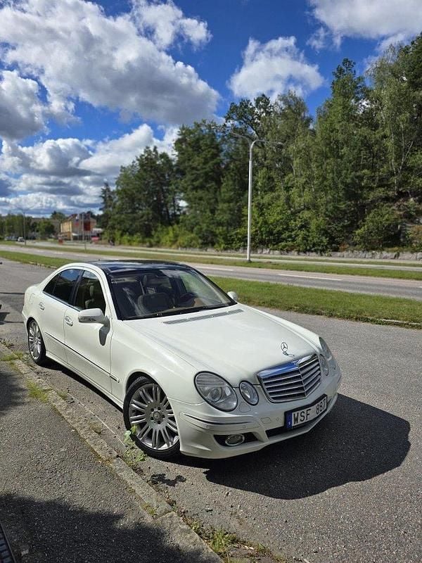 Vit Begagnad 2009 Mercedes E280 AMG Sedan | 119 000 kr (Dyr) - Bild 1/4