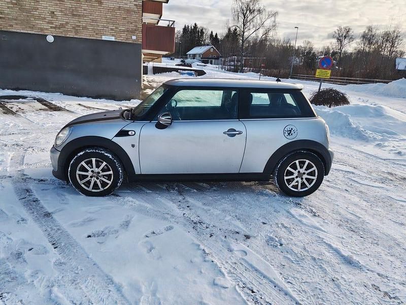 Begagnad Mini Cooper D 112 HK (82 kW) 2011 Halvkombi