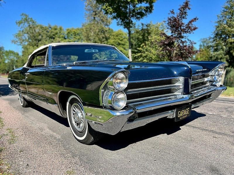 Begagnad Pontiac Bonneville 329 HK (241 kW) 1965 Nightwatch blue metallic Sedan