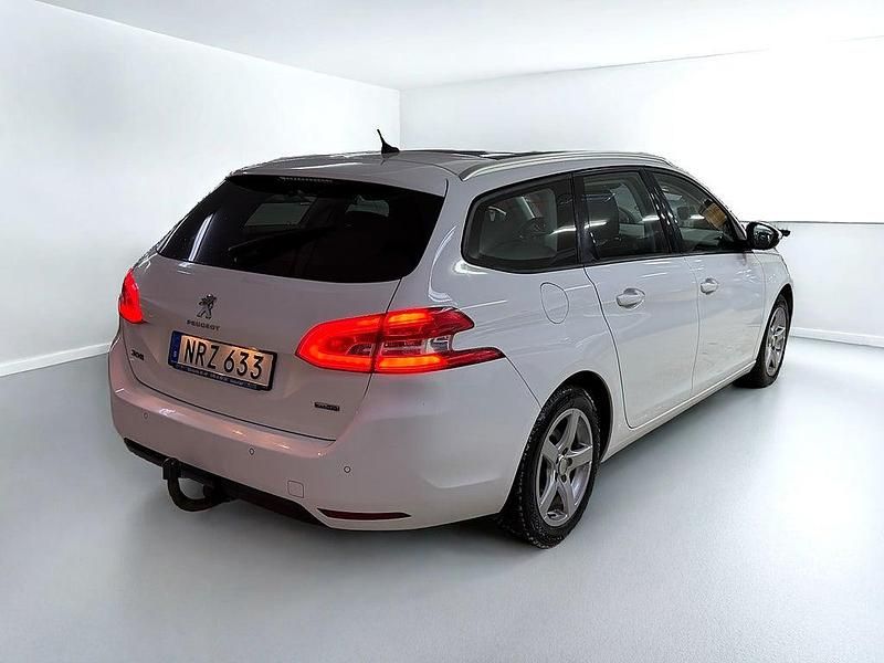 Begagnad Peugeot 308 SW Active 120 HK (88 kW) 2014 Vit Kombi