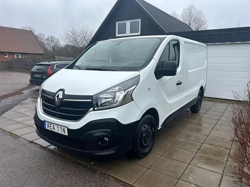 Begagnad 2021 Renault Trafic Minibuss | 112 000 kr (Superpris) - Bild 1/4