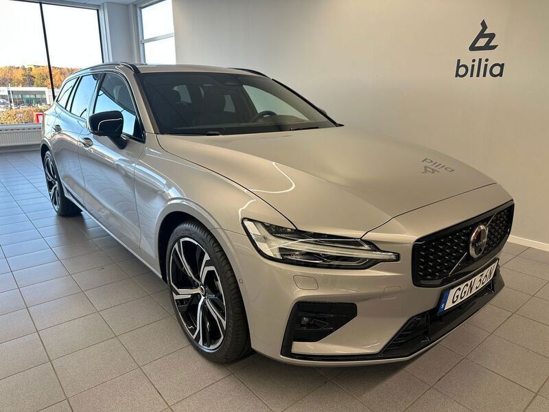 Silver Begagnad 2023 Volvo V60 Ultimate Kombi | 529 900 kr - Bild 1/4