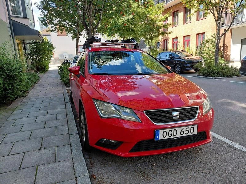 Röd Begagnad 2016 Seat Leon ST Style Kombi | 79 900 kr - Bild 1/4