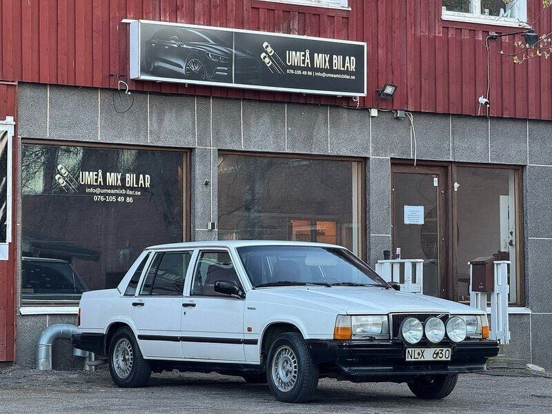 Vit Begagnad 1987 Volvo 740 Sedan | 49 000 kr - Bild 1/4