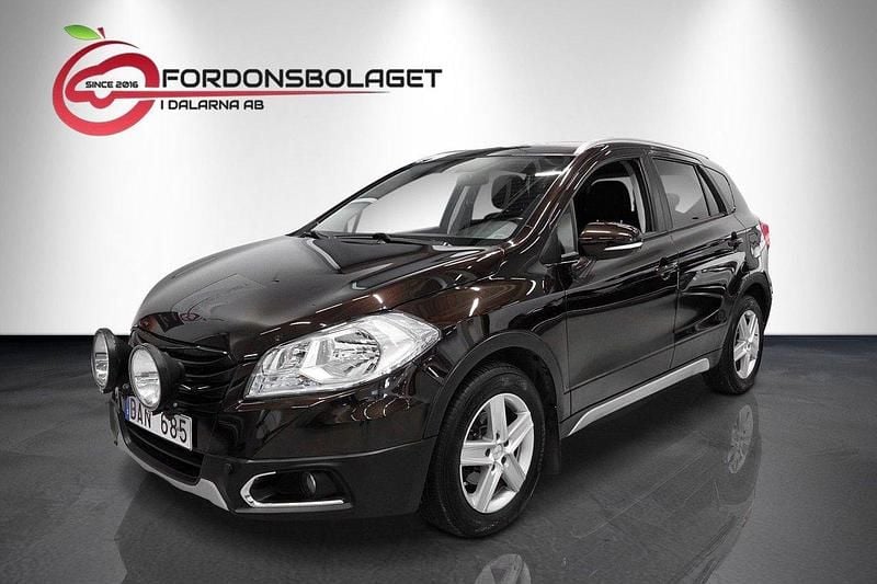 Brun Begagnad 2013 Suzuki SX4 S-Cross SUV | 94 800 kr (Marknadspris) - Bild 1/4