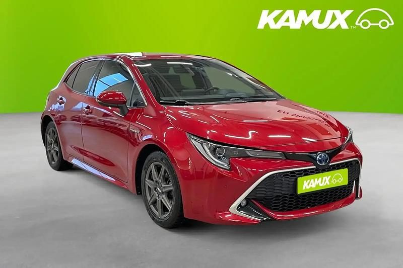 Begagnad Toyota Corolla 122 HK (89 kW) 2019 Röd Halvkombi