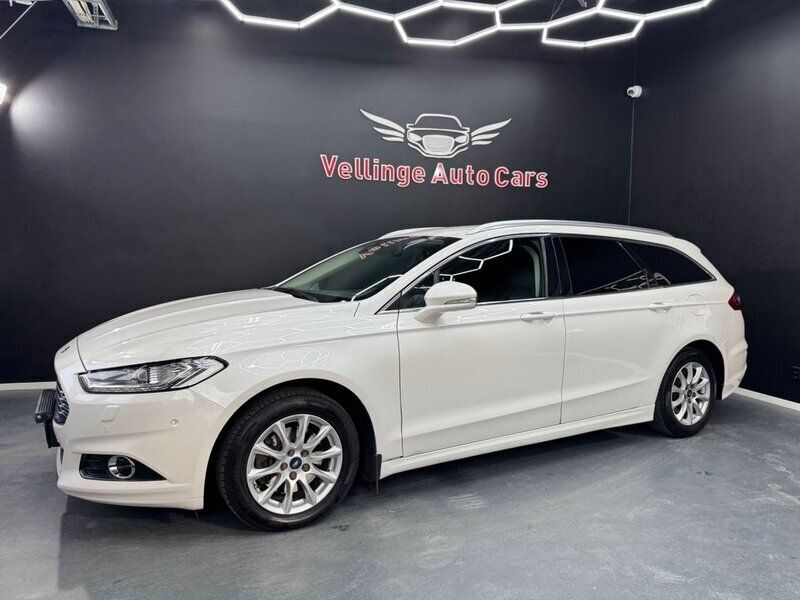 Vit Begagnad 2016 Ford Mondeo Business Edition Kombi | 89 900 kr (Marknadspris) - Bild 1/4