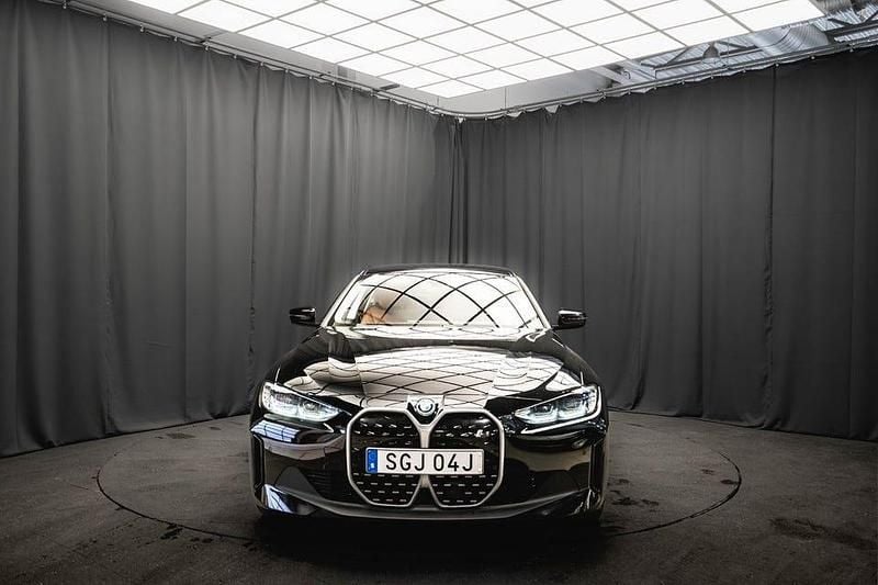 Begagnad BMW i4 250 kW (340 HK) 2023 Svart Sedan