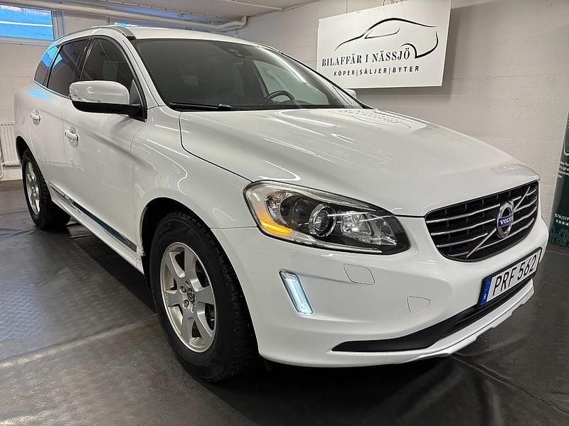 Vit Begagnad 2014 Volvo XC60 Summum SUV | 99 900 kr (Bra pris) - Bild 1/4