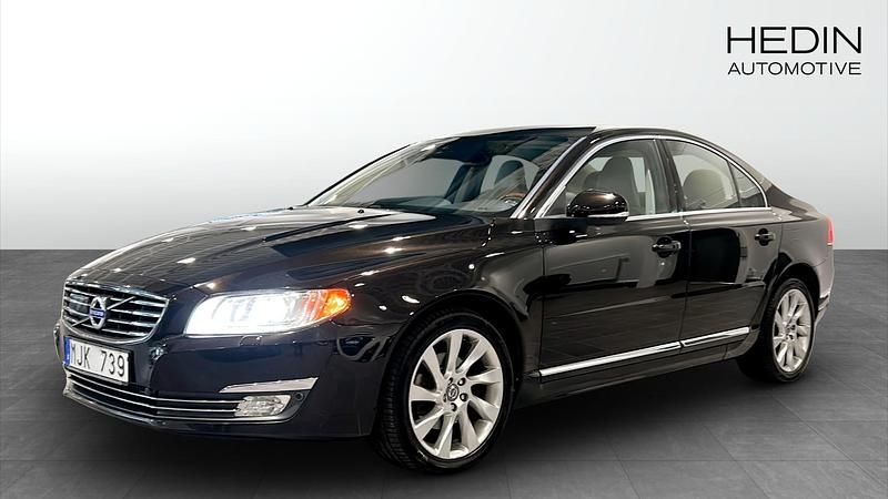 Svart (black) Begagnad 2014 Volvo S80 Summum Sedan | 144 900 kr (Lite dyr) - Bild 1/4