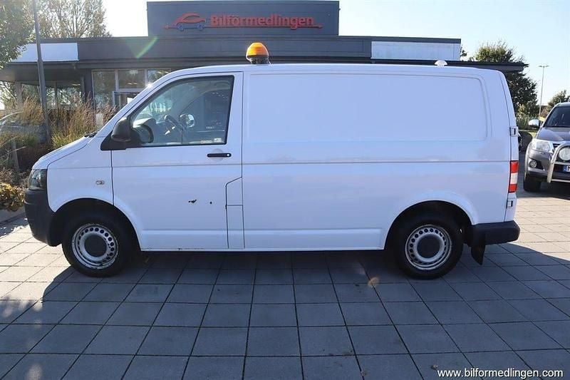 Vit ofärgade Begagnad 2013 VW T5 Van | 69 900 kr (Superpris) - Bild 1/4