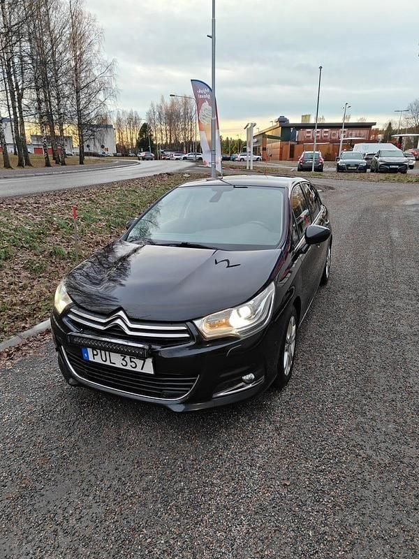 Begagnad 2015 Citroën C4 Halvkombi | 70 000 kr (Bra pris) - Bild 1/4