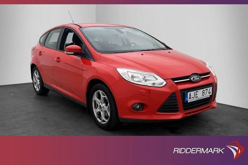 Röd Begagnad 2014 Ford Focus Trend Halvkombi | 79 800 kr (Bra pris) - Bild 1/3