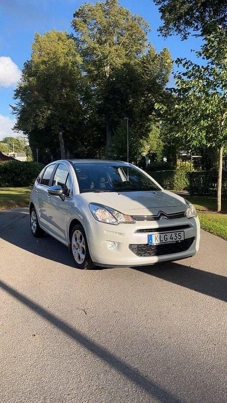 Vit Begagnad 2014 Citroën C3 Halvkombi | 50 000 kr (Marknadspris) - Bild 1/4