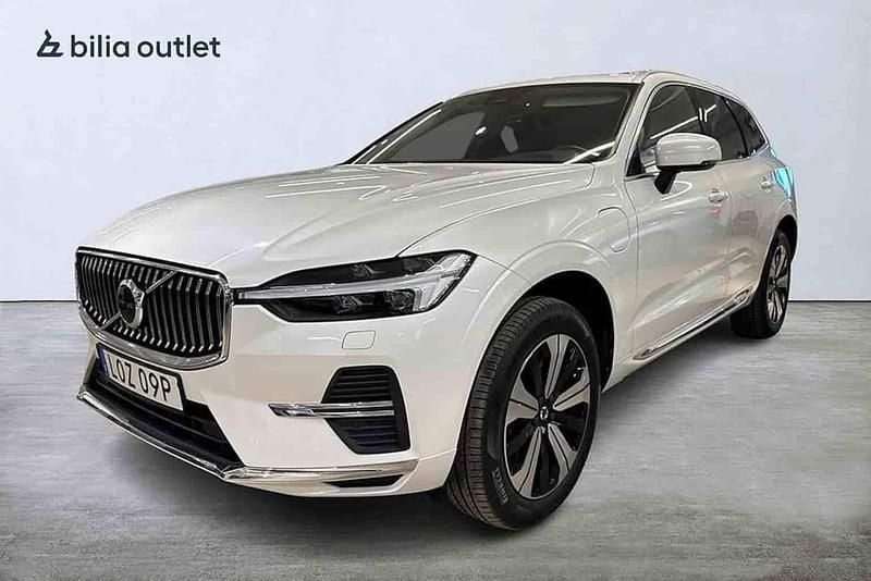 Begagnad Volvo XC60 Plus 355 HK (261 kW) 2022 Vit SUV
