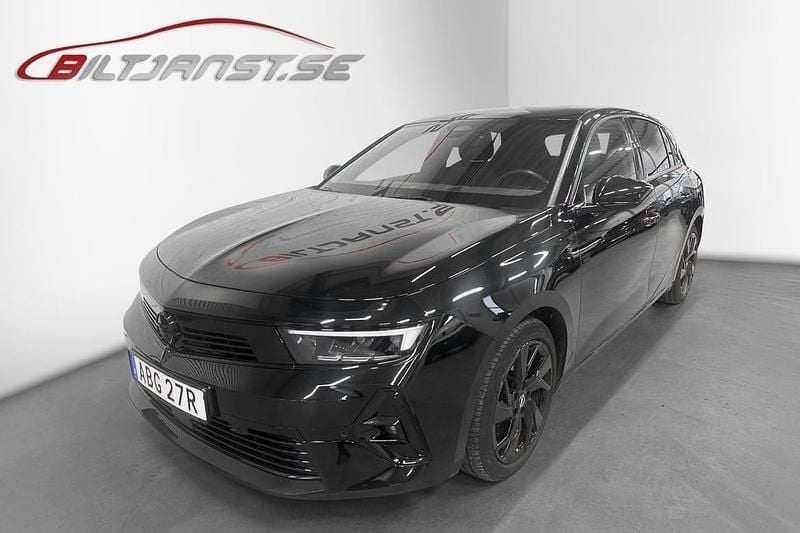 Svart Begagnad 2022 Opel Astra Halvkombi | 269 900 kr - Bild 1/4