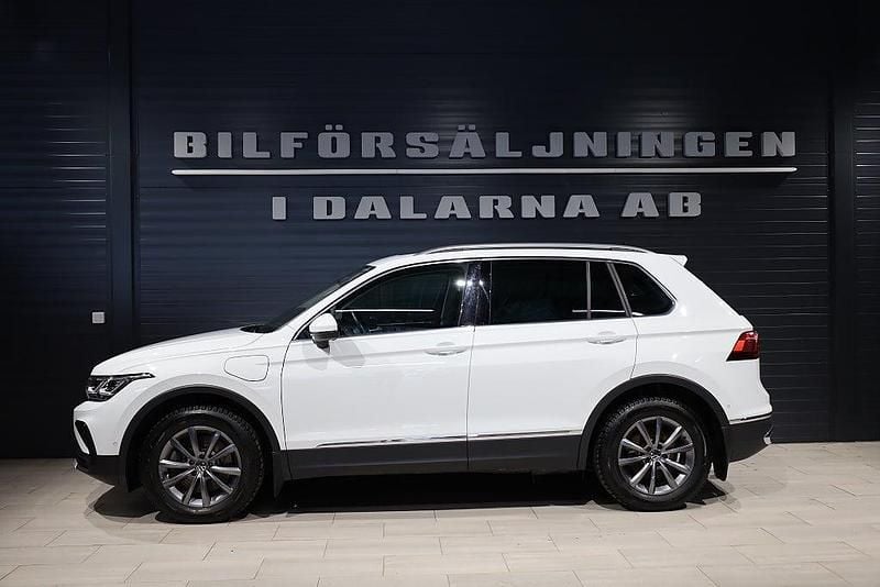 Begagnad VW Tiguan Elegance 245 HK (180 kW) 2022 Vit SUV