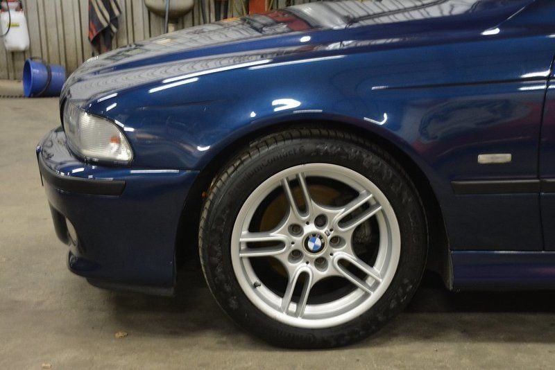 Begagnad BMW 528 M Sport 193 HK (141 kW) 2000 Mörkblå Sedan