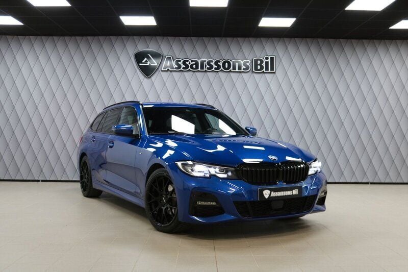 Blå Begagnad 2021 BMW 320 M Sport Kombi | 359 000 kr (Lite dyr) - Bild 1/4