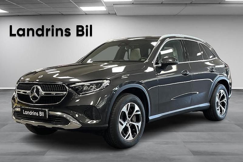 Begagnad 2023 Mercedes GLC300e | 599 000 kr - Bild 1/4
