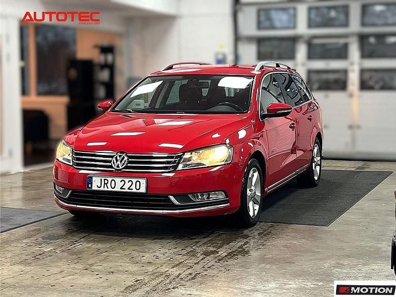 Röd Begagnad 2014 VW Passat Kombi | 104 900 kr (Superpris) - Bild 1/4