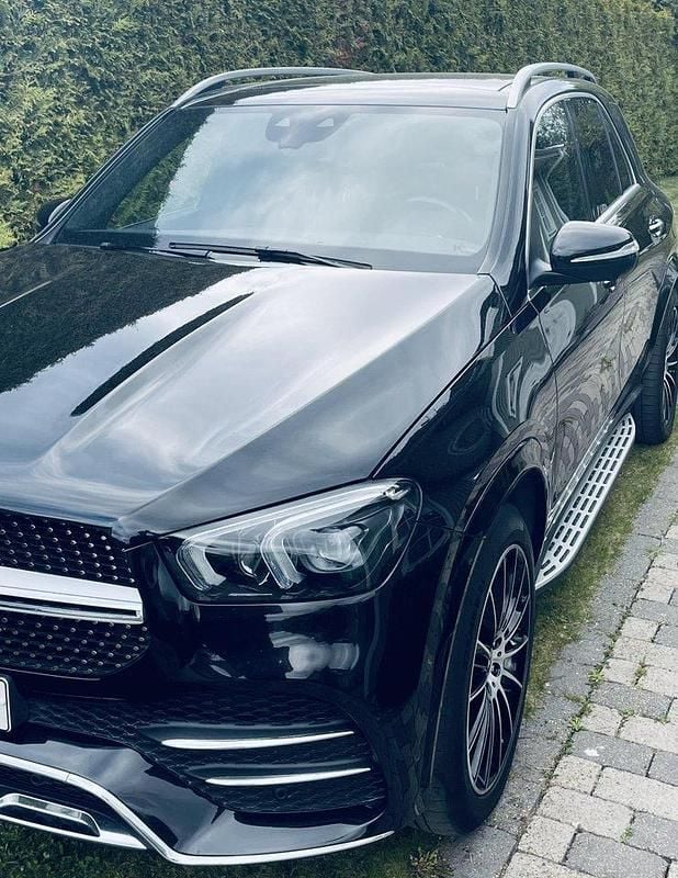 Svart Begagnad 2022 Mercedes GLE350 AMG line SUV | 679 900 kr (Marknadspris) - Bild 1/4