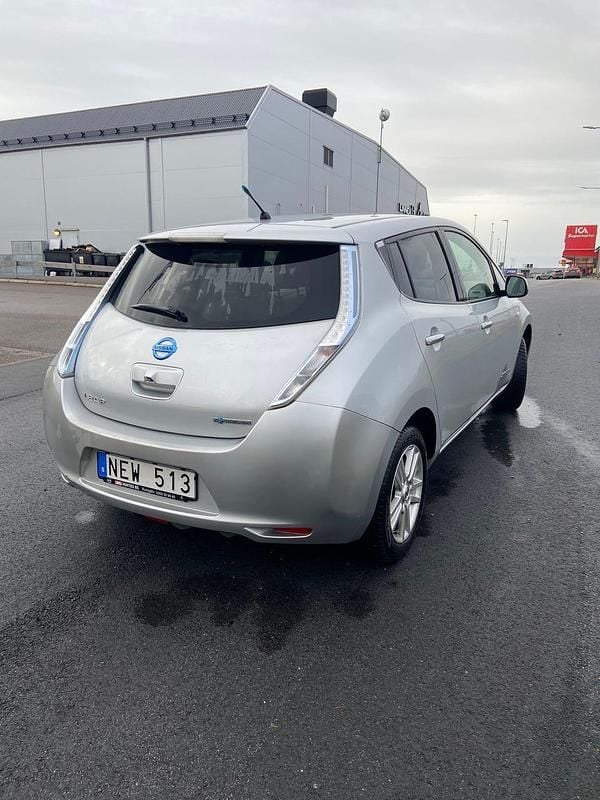 Begagnad Nissan Leaf 80 kW (109 HK) 2013 Halvkombi