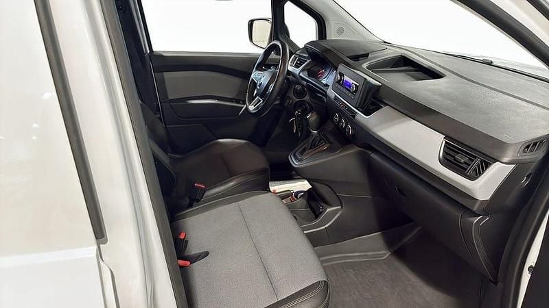 Begagnad Renault Kangoo 131 HK (96 kW) 2023 Vit Van