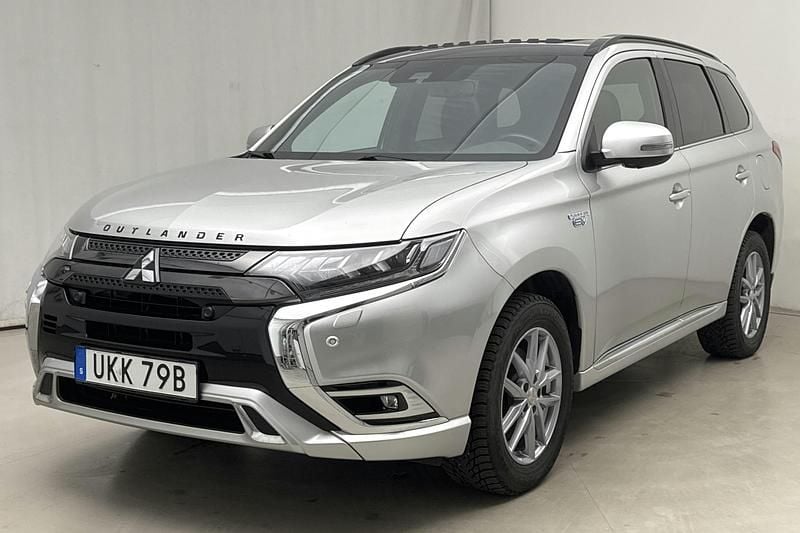 Silver Begagnad 2020 Mitsubishi Outlander Edition SUV | 259 000 kr - Bild 1/4