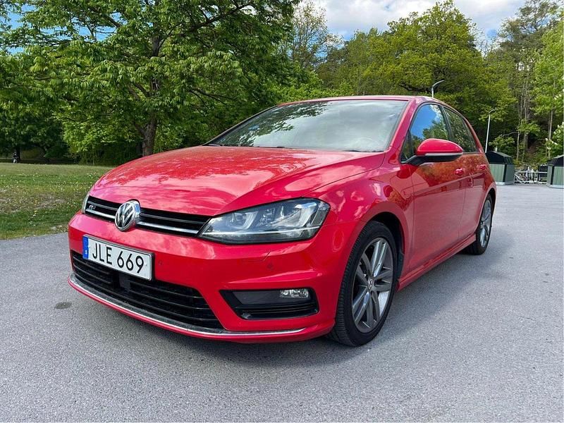 Röd Begagnad 2015 VW Golf VII GT Halvkombi | 157 900 kr (Marknadspris) - Bild 1/4
