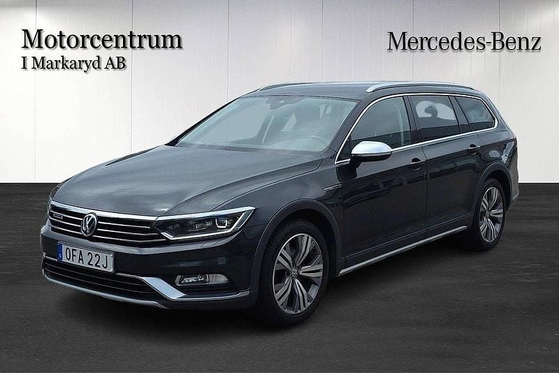 Mörkgrå (grå) Begagnad 2019 VW Passat Alltrack Kombi | 207 000 kr (Marknadspris) - Bild 1/4