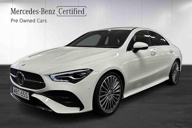 Vit Begagnad 2024 Mercedes CLA200 Sportkupé | 375 800 kr - Bild 1/1